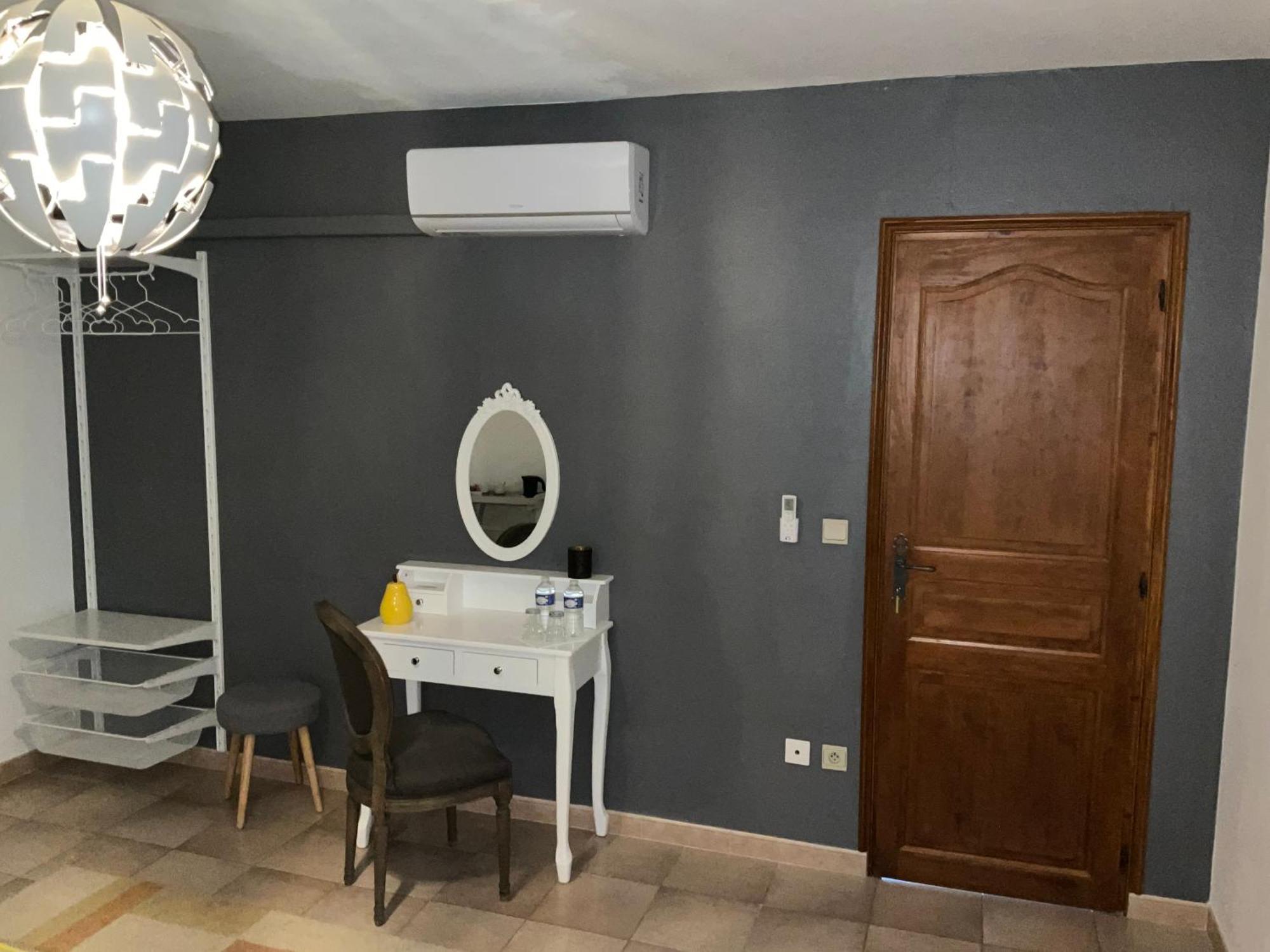 Number9 - Now With Air Conditioned Rooms Carlipa Exterior foto