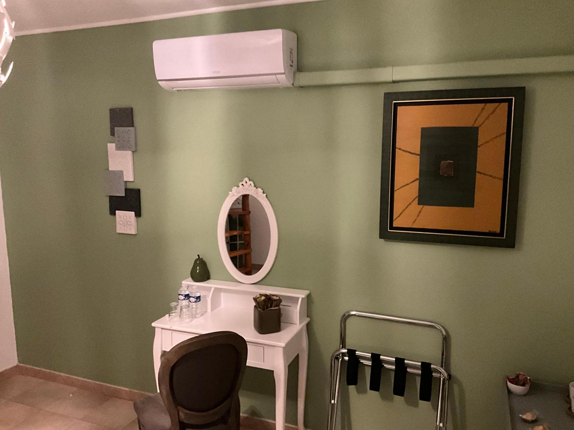 Number9 - Now With Air Conditioned Rooms Carlipa Exterior foto